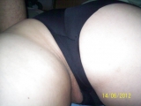 Ella dormida y yo haciendo su calzonsito a un lado