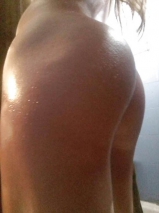 Latina teen with a curvy body - she loves a sly picture or t