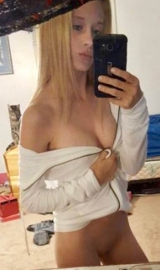 Cute skinny teen selfies - amateur selfshot blonde girl
