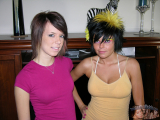 DEE - 900 HIGH-RES PICS (1600x1200) ON THE WEBSITE LINK!