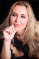 hot psychologist Andrea Scheansova