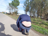 nat092 laisse depasser sa culotte