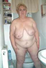 granny shows pussy