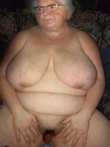 granny shows pussy