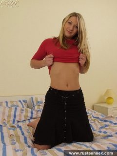 Teen blonde fingering masturbation - N