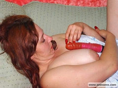 Milf sucks cock and fucks - N