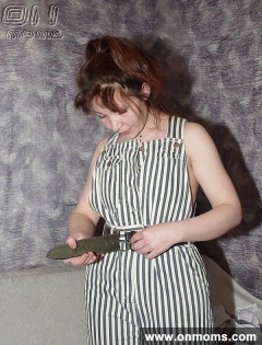 Mature brunette changes clothes - N