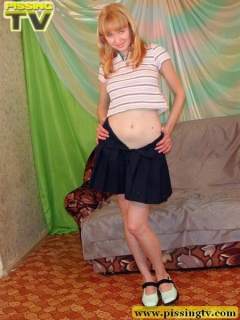 Girl pisses on floor - N