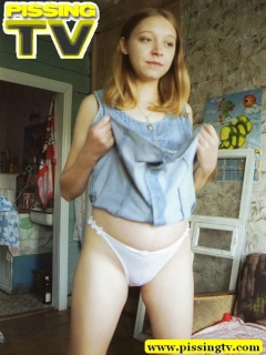 Teen pissing in bail - N