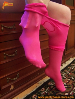 Magenta pantyhose play of blonde mom - N