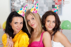 Sexual teen threesome - N