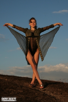 Delectable beauty - N