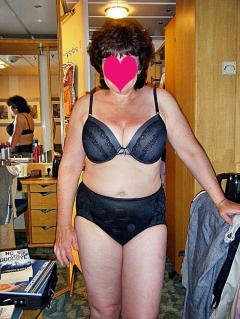 MILFS/Matures - N