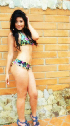 pretty Girls 2 - N