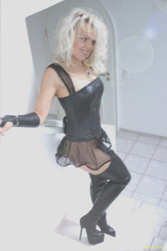 Martinaab in black leather boots with nice mini black dress - N