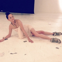 Chrissy Teigen - N