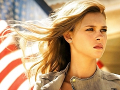 Transformer 4 Star Nicola Peltz - N