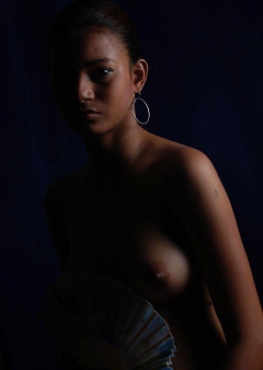 Desi Indian Nude Model Showing Boobs Under Saree Pallu - N