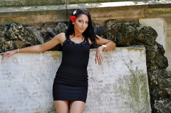 beautiful brunettes - N
