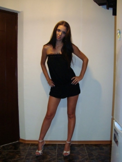 beautiful brunettes - N