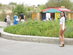 Bottomless and hairy walk in publik - N