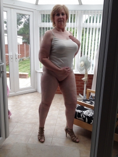 sexy mature milf karen - N