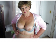whore wife deb gets her natural tits out - N
