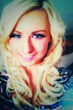 Teen blonde model wannabee - cute tata fan nude selfies - N