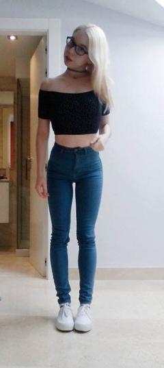 Hipster amateur blonde - kinky teen loves her selfies - N