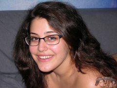 AMATEUR GLASSES WEARING BABE - N