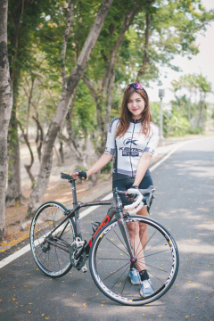 Hot Thai Bicyclist - N