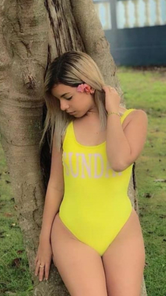 bikinis friends amateur - N