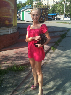 Tiny blonde amateur loves to pose naked - N