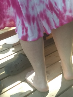 wife legs - N