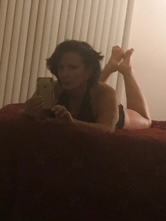Gorgeous Amateur Mature Cocksucker Black Lingerie Photo Shoo - N