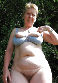 granny shows pussy - N