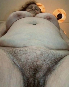 granny shows pussy - N