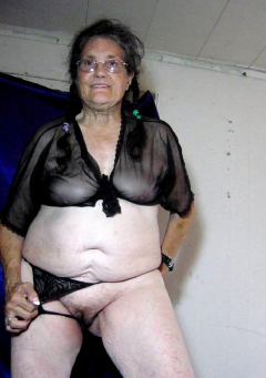 These older hairy women really want to be fucked... - N