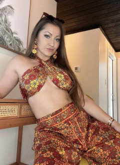 mature and sexy - N