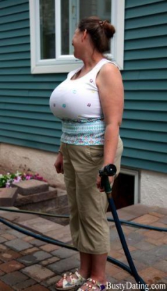 Trinity - 26yr old, 40J bra - N