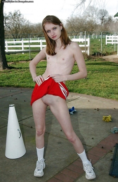 Cherry Cheerleaders - N