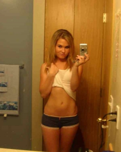Sweet Teen Masturbating on Cam1st - N