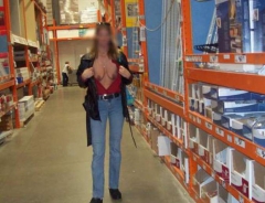 Pussy Shopping 1 - N