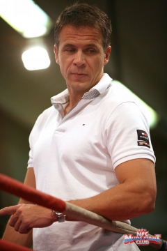 Tonight in the ring - N