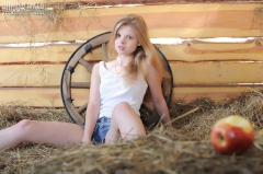 Adorable naked girl - N