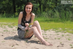 Tempting teen cutie - N