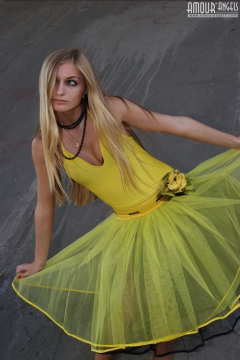 Hellish Hot Avril - N