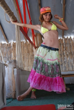 Dance Loving Teen - N