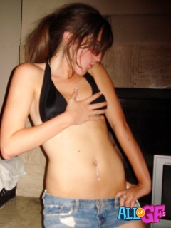 Pretty girlfriend was caught - N