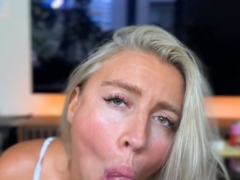 BlondeAdobo Put On A Show In The Mirror Onlyfans Video